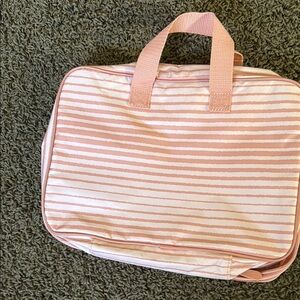 Thirty one cosmetic bag